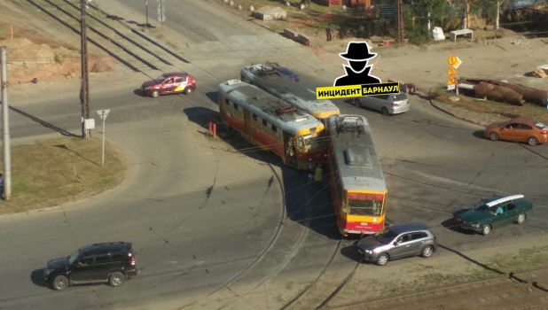 ДТП с участием трамваев 10 июля 2019 года. Барнаул, пересечение ул. Малахова и Гридасова.