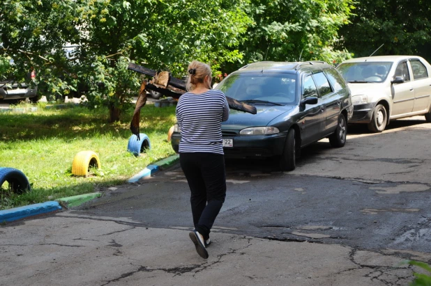 Дом на Северном Власихинском проезде, 60, где произошел сильный пожар