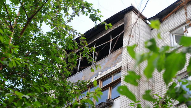 Дом на Северном Власихинском проезде, 60, где произошел сильный пожар