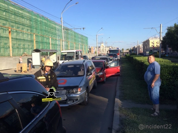 ДТП на площади Октября.