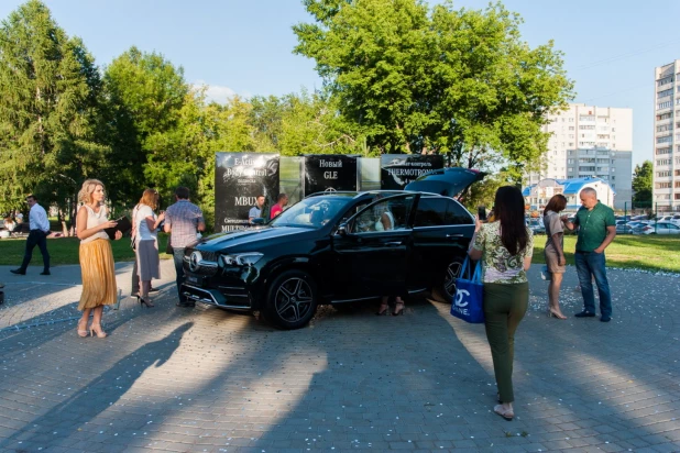 Презентация премиального внедорожника Mercedes-Benz.