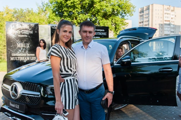 Презентация премиального внедорожника Mercedes-Benz.