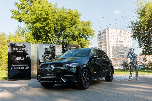 Презентация премиального внедорожника Mercedes-Benz.