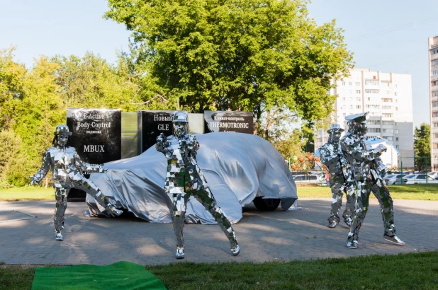 Презентация премиального внедорожника Mercedes-Benz.