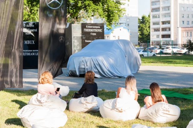 Презентация премиального внедорожника Mercedes-Benz.