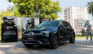 Презентация премиального внедорожника Mercedes-Benz.