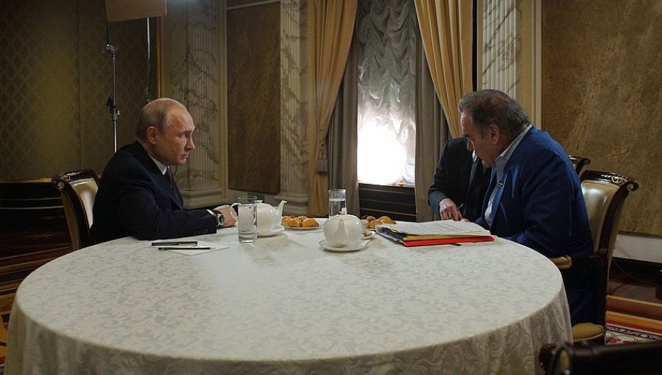 Владимир Путин и Оливер Стоун.