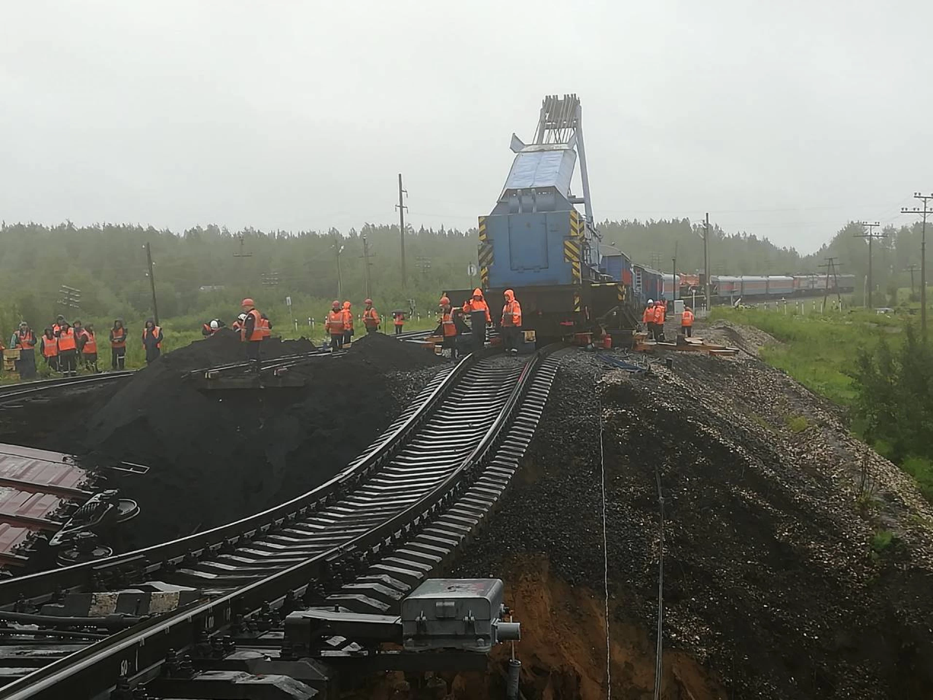 Где в коми поезд сошел с рельс. Станция Керки Северная железная. Станция Сосногорск Северной железной дороги. Коми, станция Керки. Авария на станции Керки Северной железной дороги.