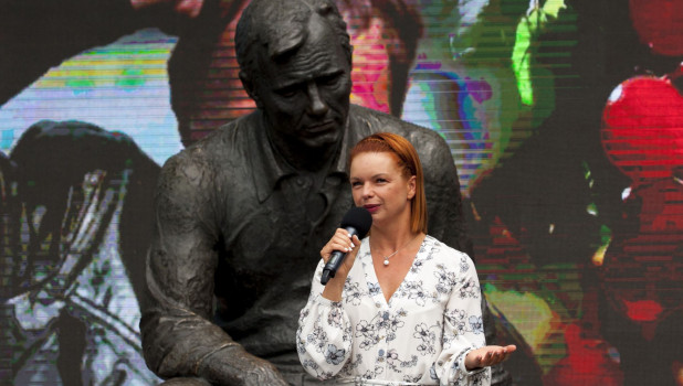 Алиса Гребенщикова на открытии Шукшинского фестиваля-2019 в Барнауле.