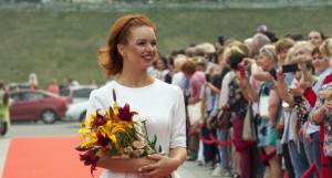 Алиса Гребенщикова прошла по красной дорожке Шукшинского фестиваля-2019.