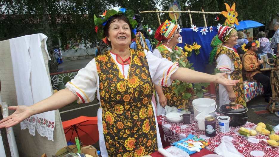 Торговля в Сростках.