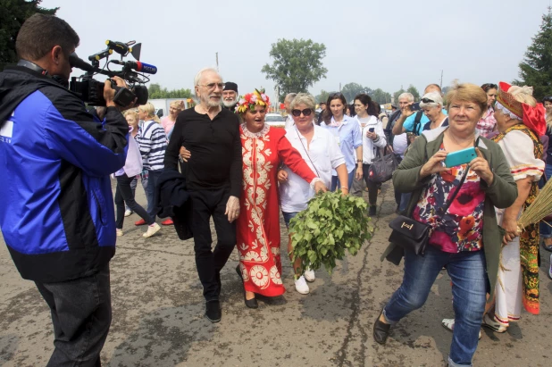 VIP-гости в Сростках.