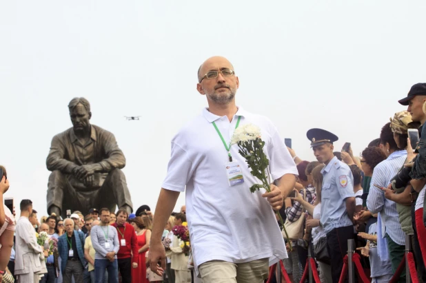 Гости Шукшинского фестиваля на Пикете.