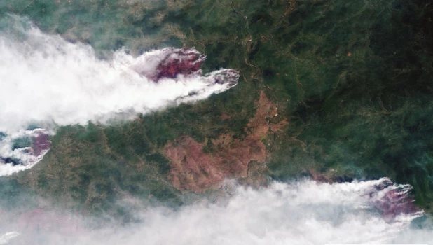 Лесные пожары в Красноярском крае, съемка из космоса.