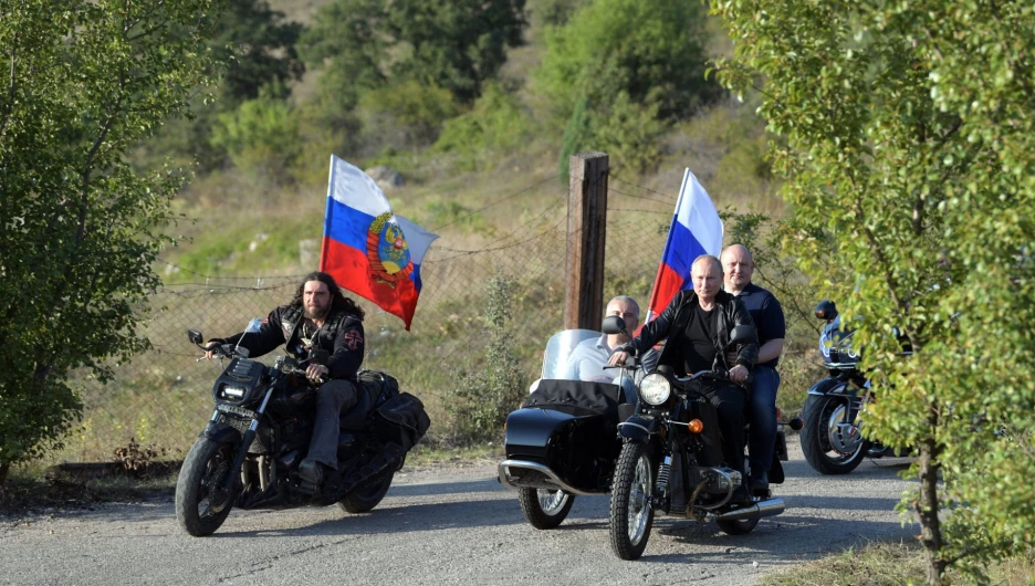 Владимир Путин посетил мотоклуб «Ночные волки».