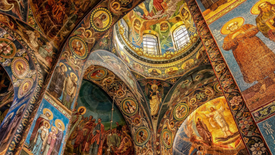 Верующие отмечают День Казанской иконы Божией Матери