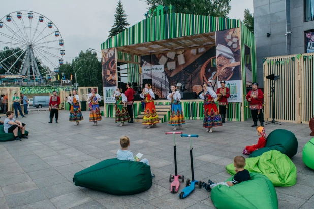 Фестиваль фермерской еды "Свое" в Барнауле 