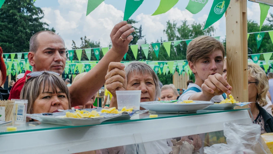 Фестиваль фермерской еды "Свое" в Барнауле