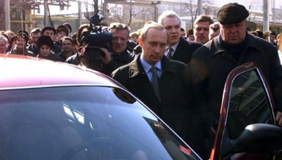 Песков рассказал про банковские вклады Путина и предположил, где он хранит свою «Волгу»