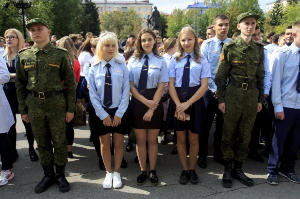 Акция памяти бесланской трагедии в Барнауле.