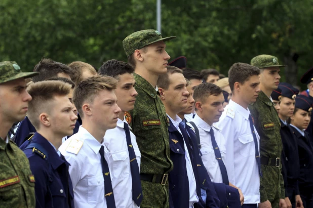 Акция памяти бесланской трагедии в Барнауле.