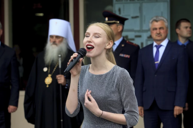 Акция памяти бесланской трагедии в Барнауле.