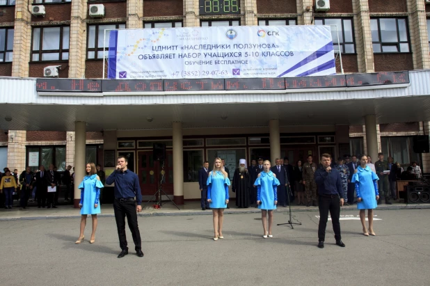 Акция памяти бесланской трагедии в Барнауле.