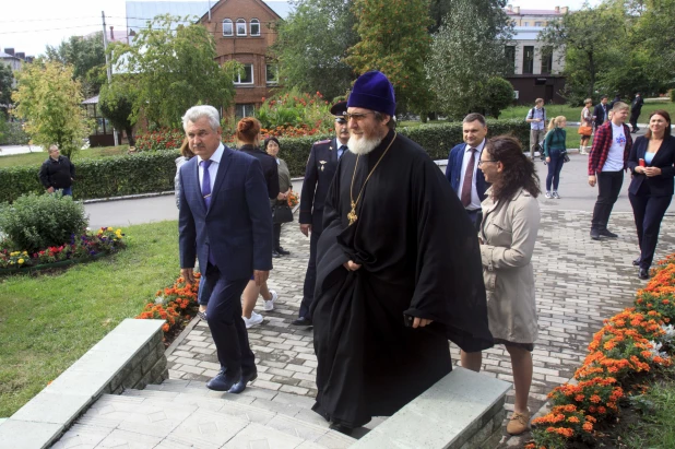 Акция памяти бесланской трагедии в Барнауле.