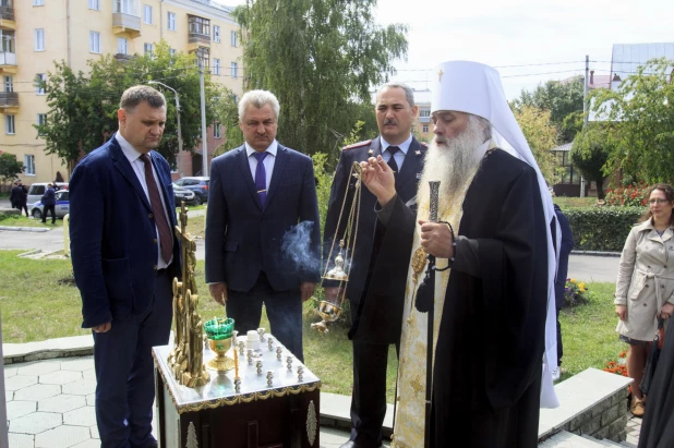 Акция памяти бесланской трагедии в Барнауле.