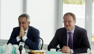 Встреча губернатора Томенко и российских гребцов 