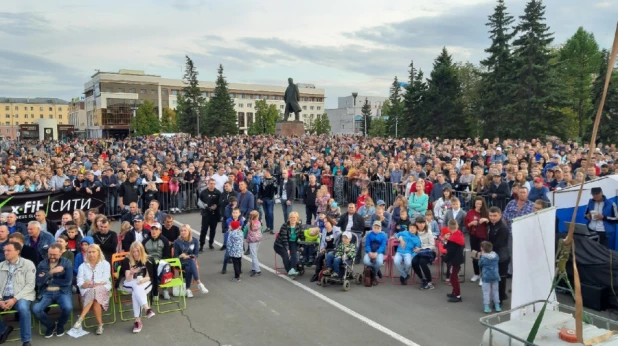 Турнир по профессиональному боксу «Великий бой на Великом Алтае».