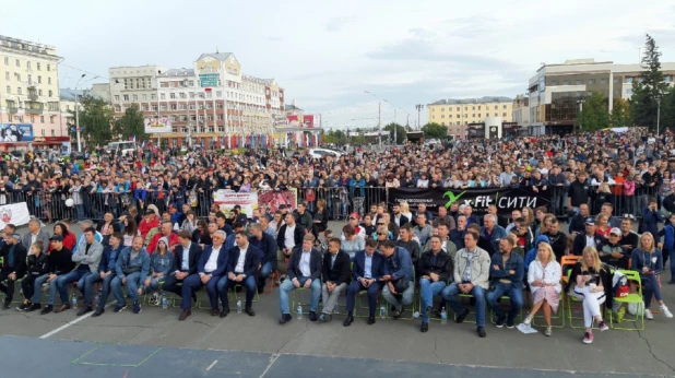 Турнир по профессиональному боксу «Великий бой на Великом Алтае».