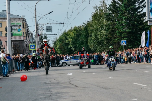 Стантрайдинг на День города в Барнауле.