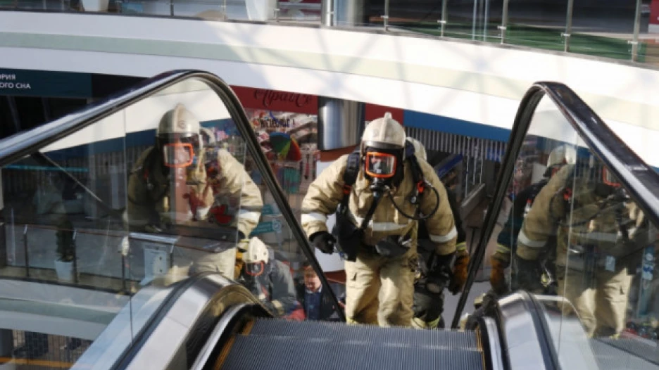 Учения в ТРЦ Galaxy