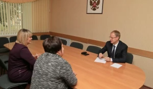 Виктор Томенко обсудил с жителями развитие степных районов Алтая.