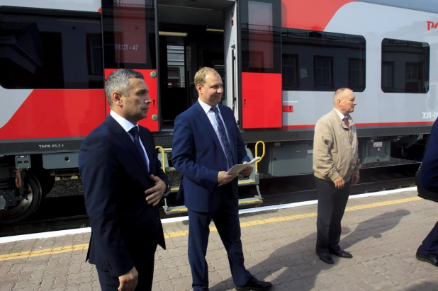 Скоростной поезд «Ласточка» в Барнауле.