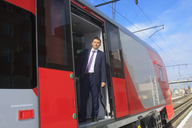 Скоростной поезд «Ласточка» в Барнауле.