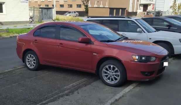 Mitsubishi Lancer.