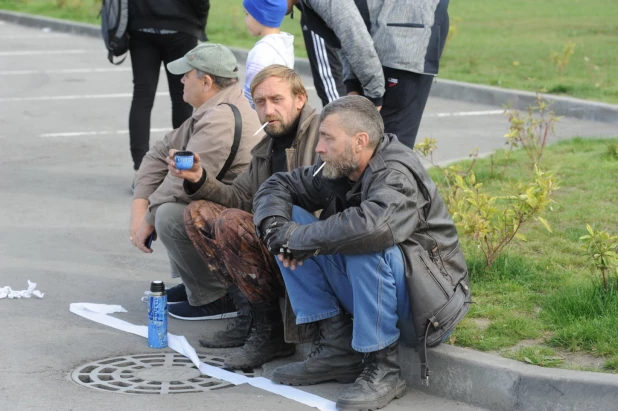 Байкеры весело закрывают летний сезон в Барнауле.