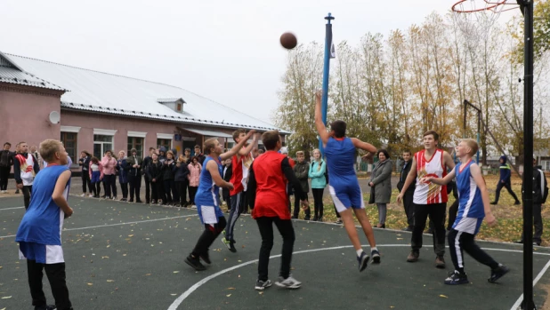 Спортивная площадка в Заринске.