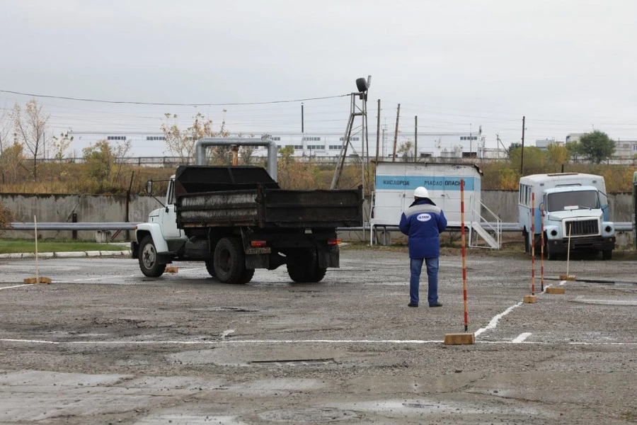 Конкурс профессионального мастерства среди водителей автомобиля.