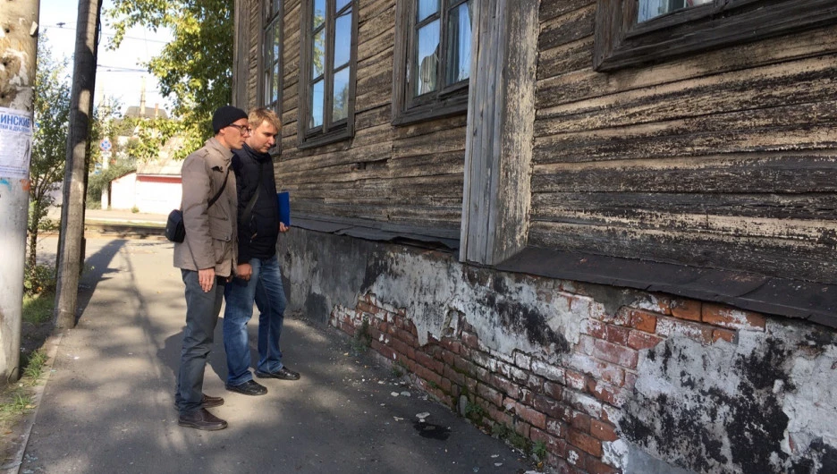 Активисты проверили исторические памятники в Барнауле.