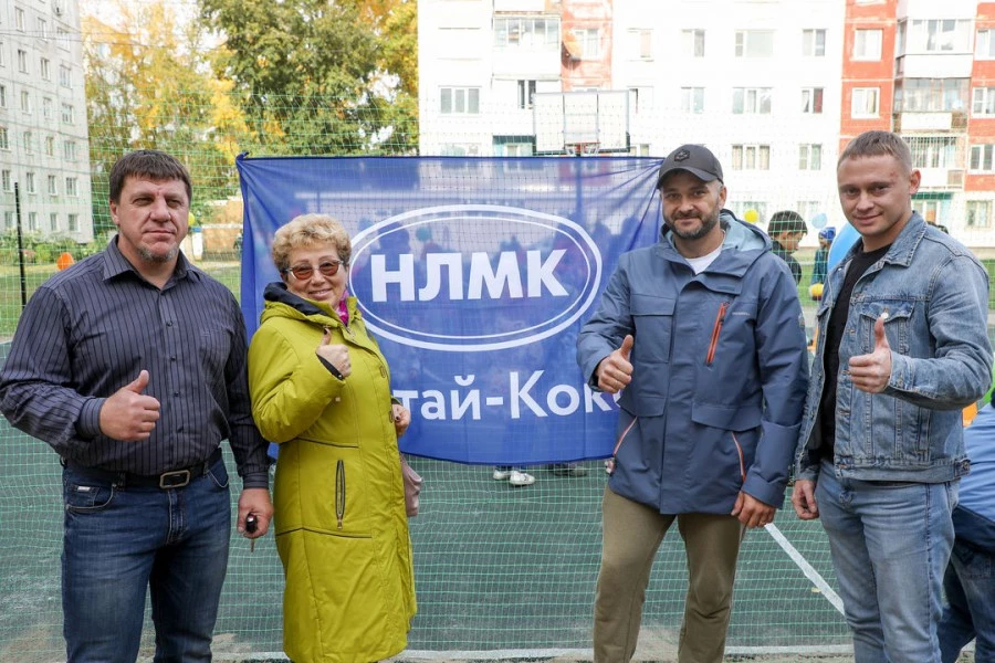 «Стальное дерево» помогло создать спортивную площадку в Заринске