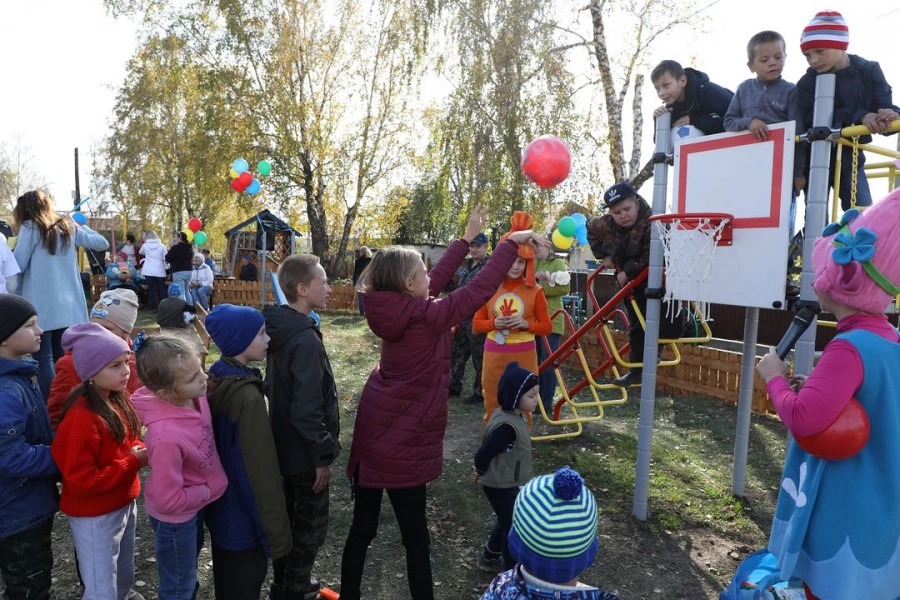 Современная площадка в Северном микрорайоне Заринска.