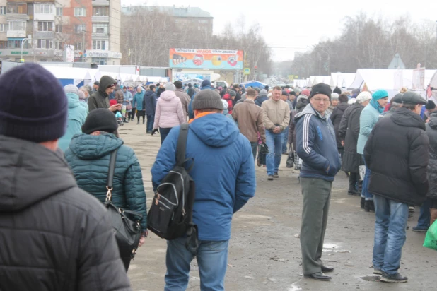 Продовольственная ярмарка.