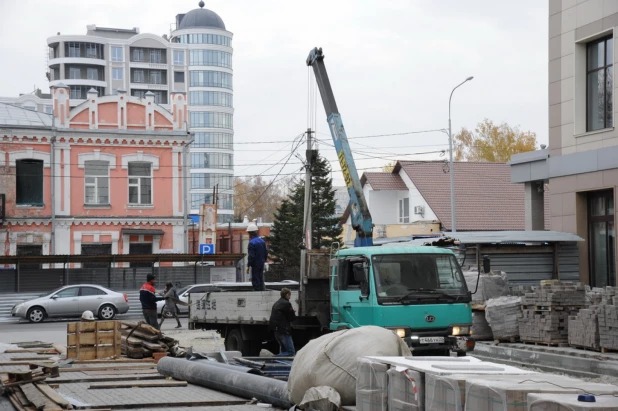 Стройка в здании театра кукол "Сказка"