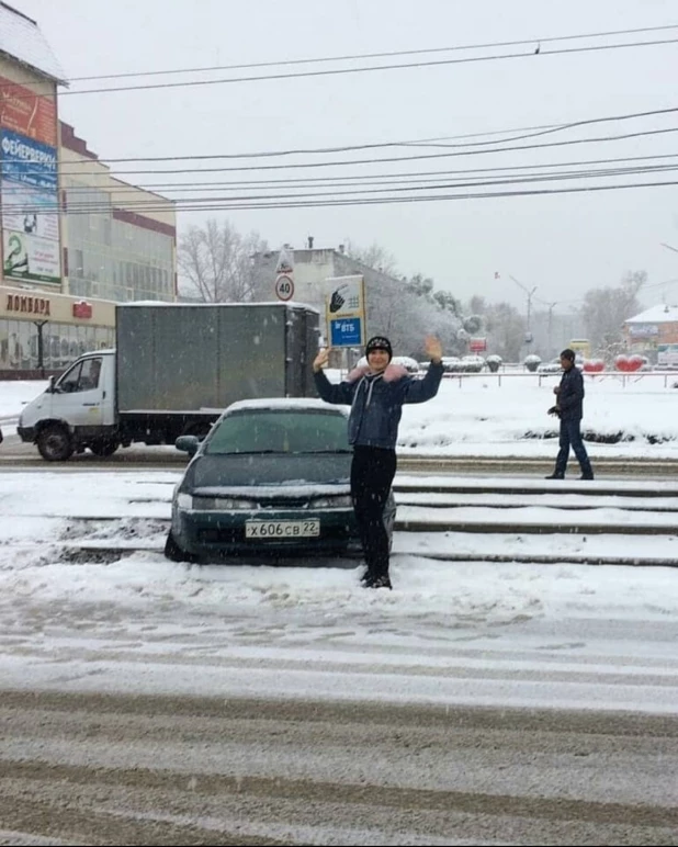 В Бийске автоледи не справила с управлением и устроила ДТП