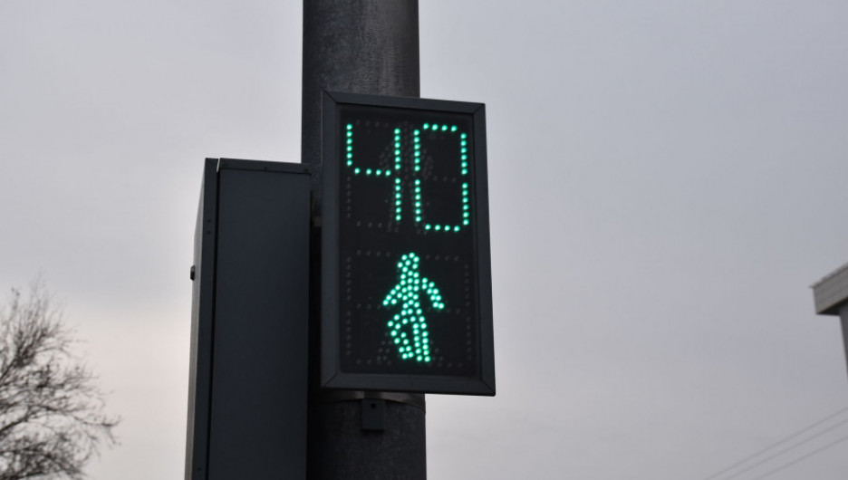 Светофоры выключат на 2,5 часа на оживленном перекрестке в Барнауле