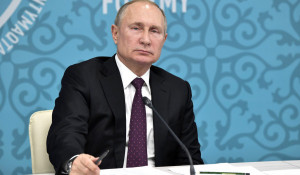 Владимир Путин на форуме межрегионального сотрудничества России и Казахстана. 