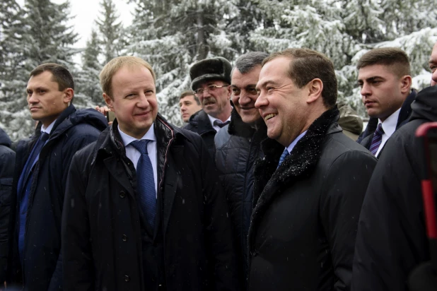 Дмитрий Медведев в алтайском селе Санниково.